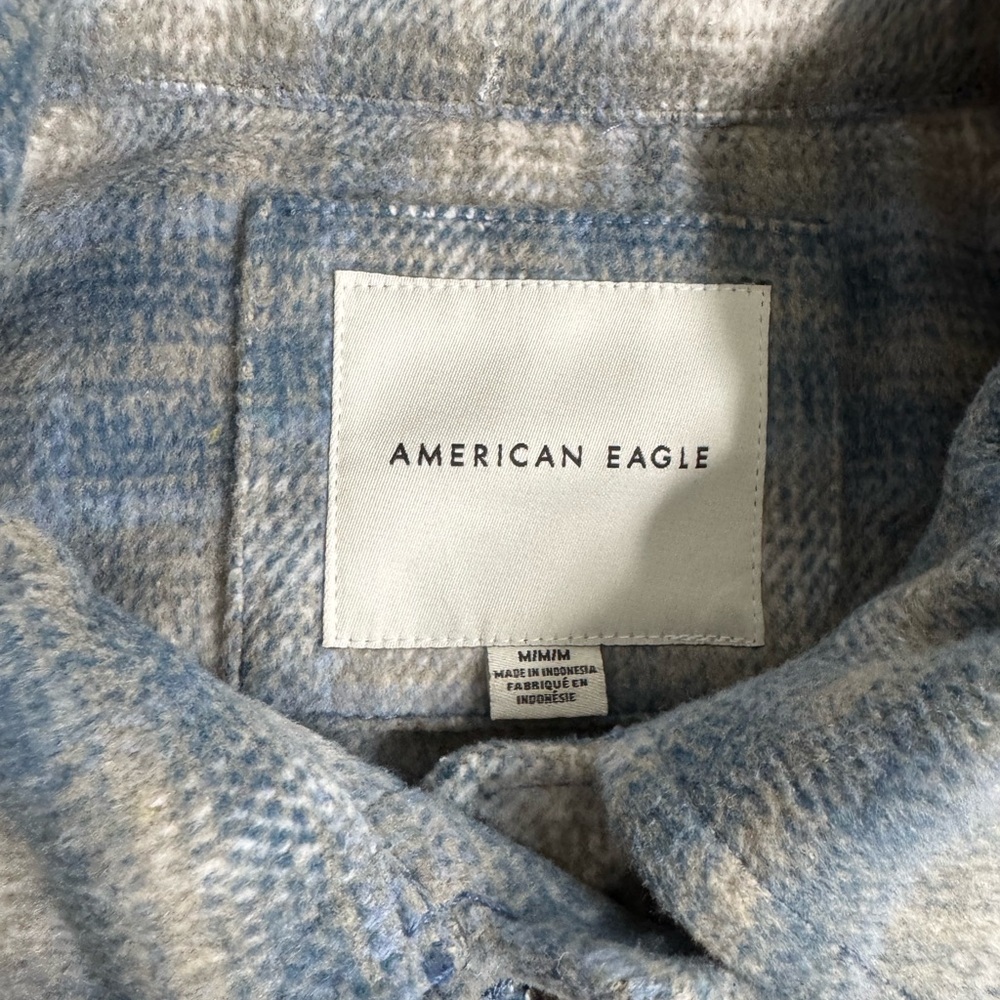 american eagle shacket - Picture 2 of 3
